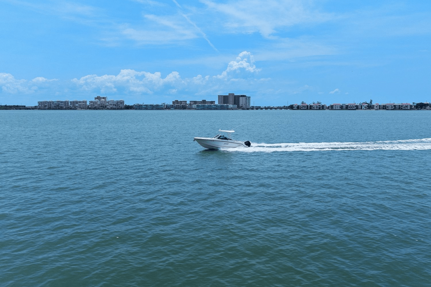 2022 Boston Whaler 240 VANTAGE Image Thumbnail #12