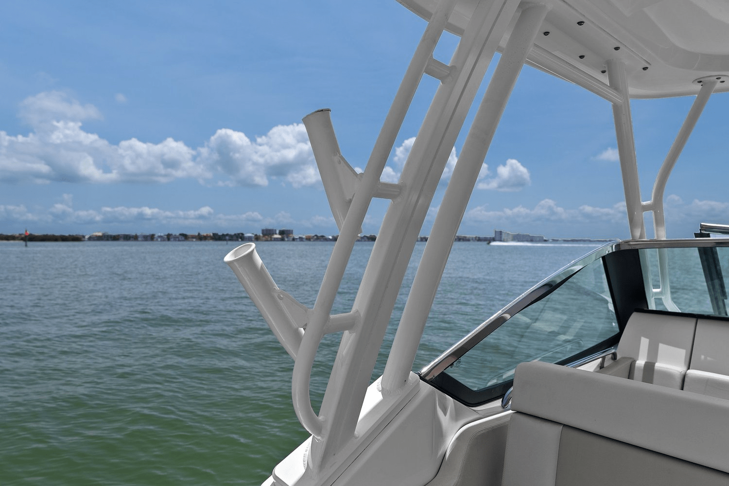 2022 Boston Whaler 240 VANTAGE Image Thumbnail #40