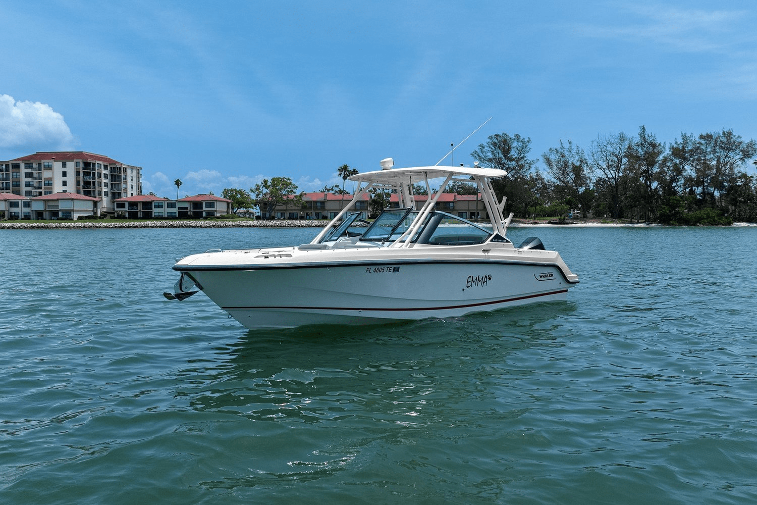 2022 Boston Whaler 240 VANTAGE Image Thumbnail #6
