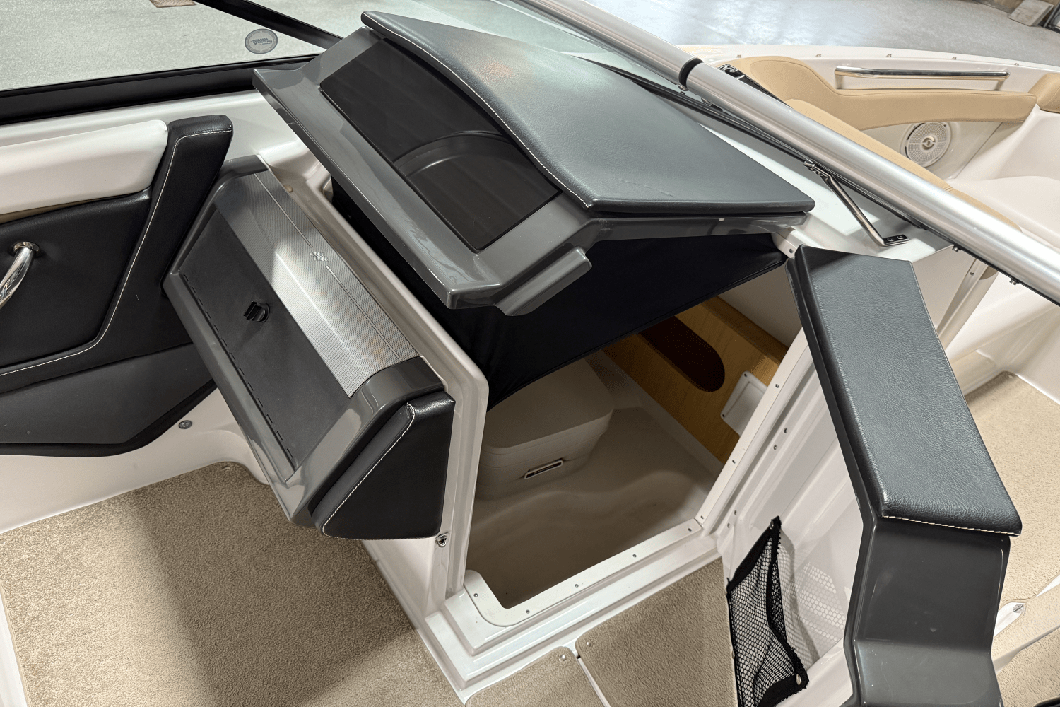 2012 Four Winns SL242 Image Thumbnail #47