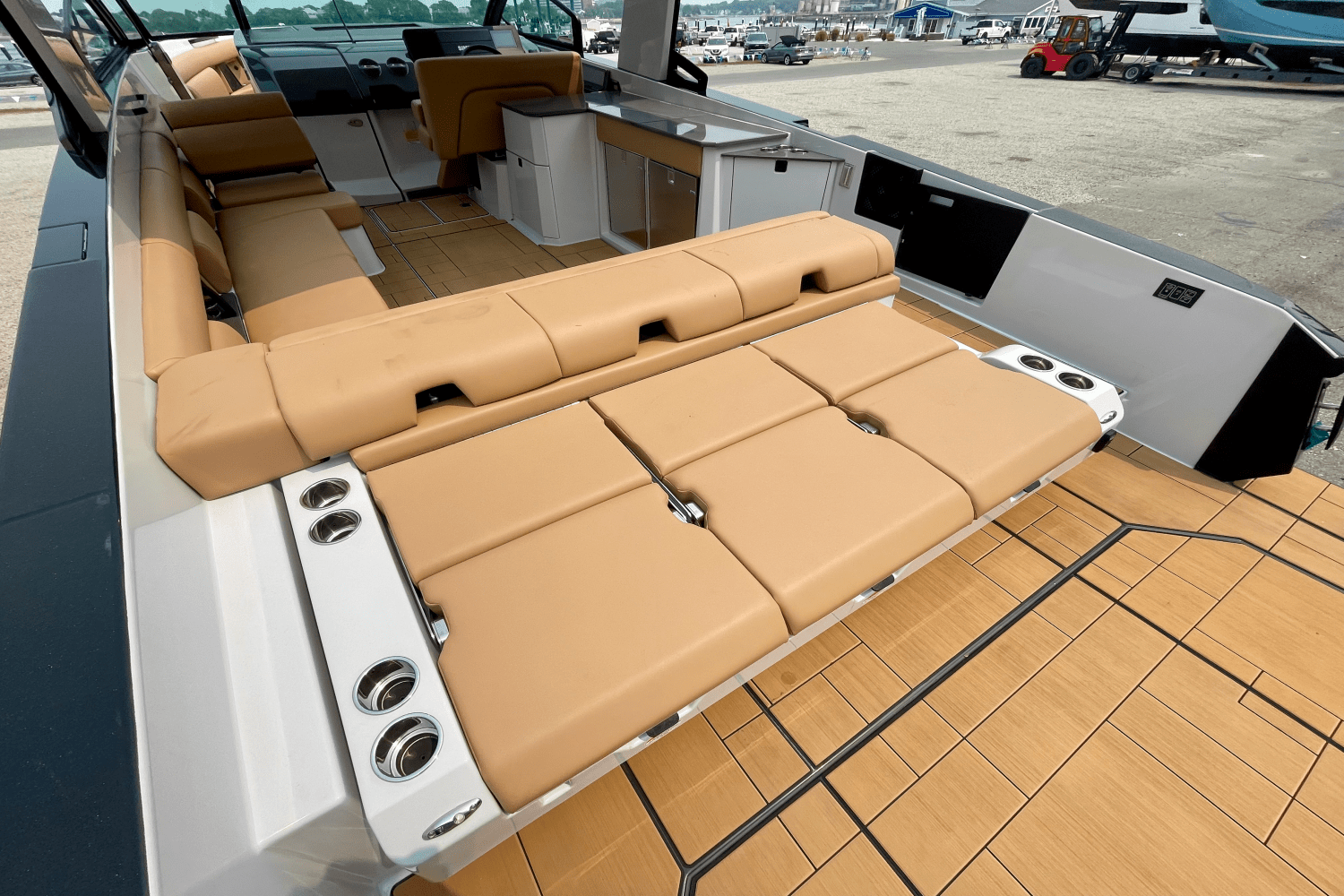 2022 Aviara AV36 Image Thumbnail #4