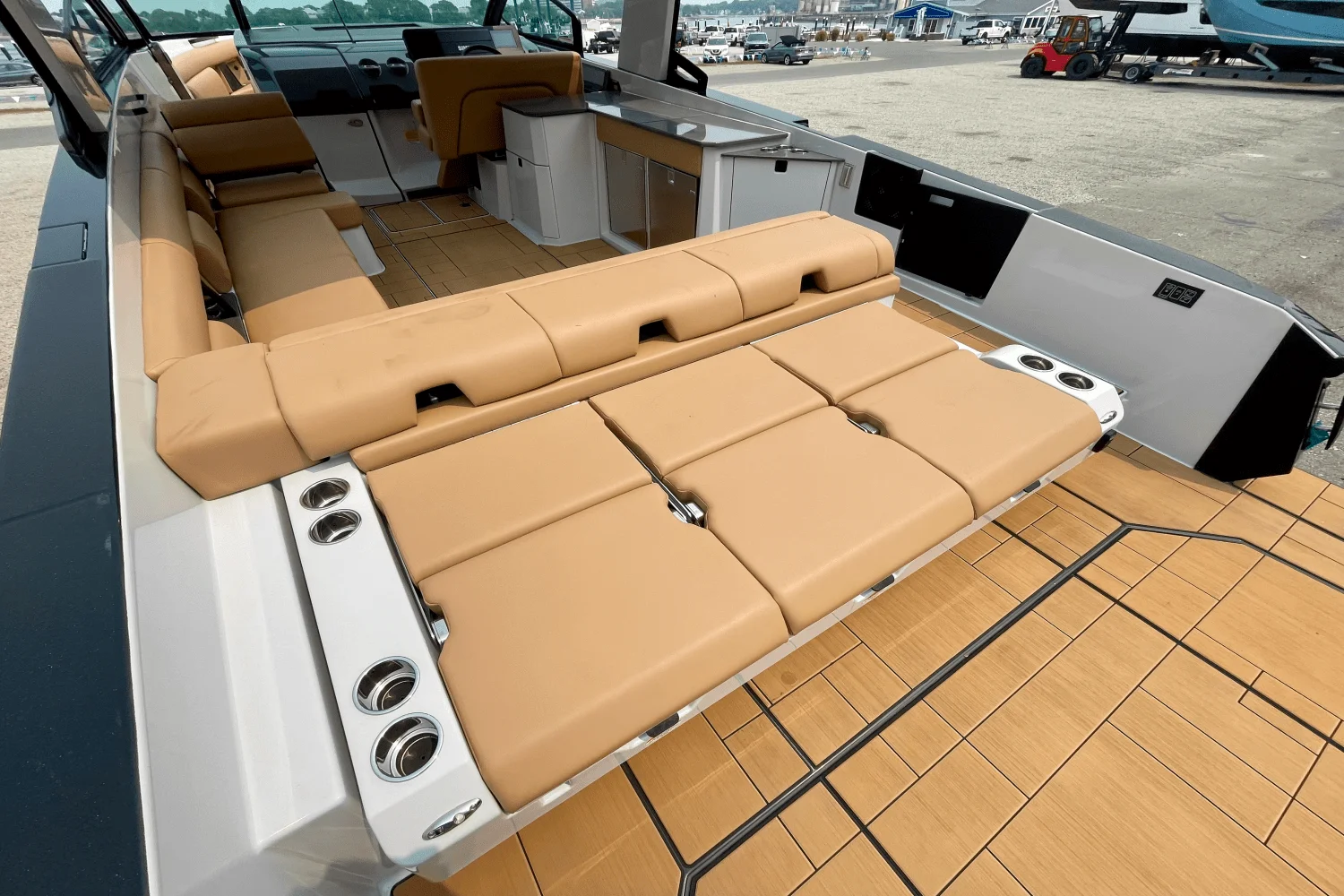 2022 Aviara AV36 Image Thumbnail #4