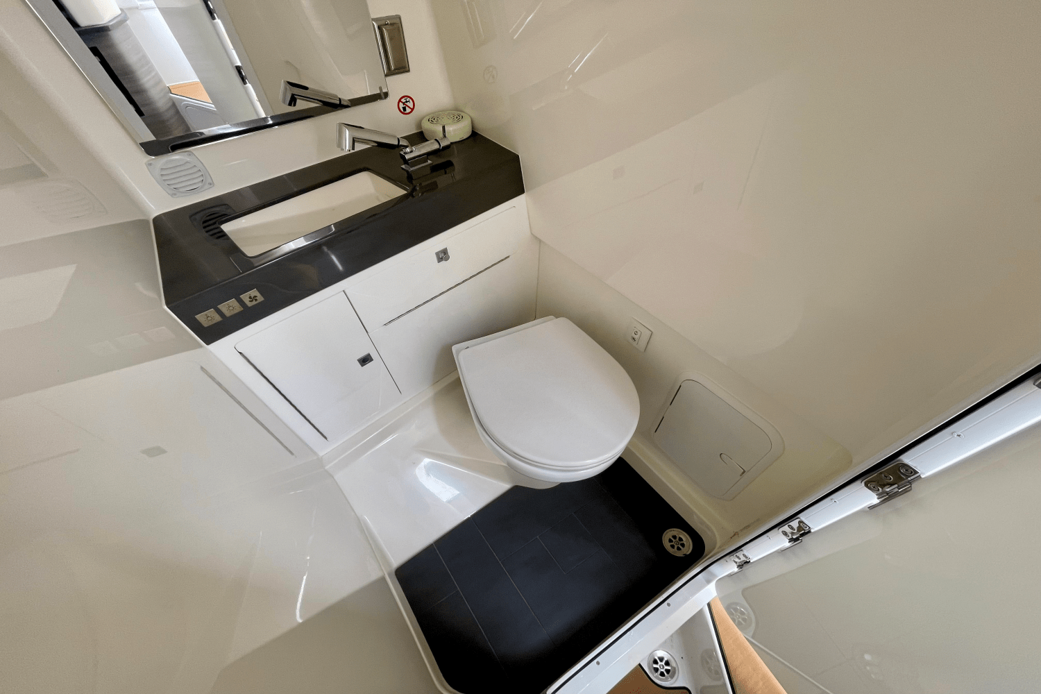 2022 Aviara AV36 Image Thumbnail #29