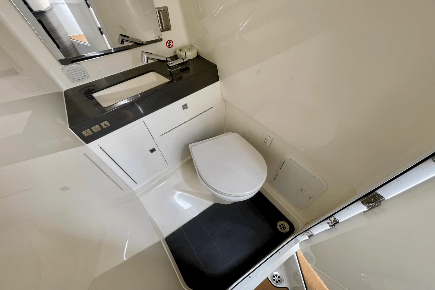 2022 Aviara AV36 Image Thumbnail #29