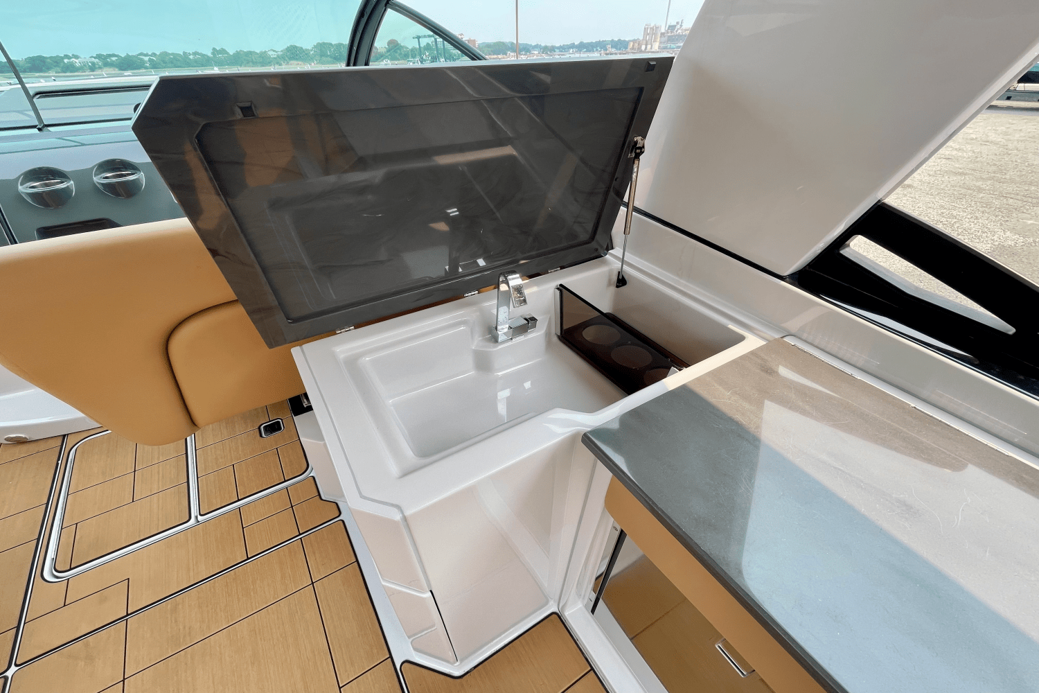 2022 Aviara AV36 Image Thumbnail #15