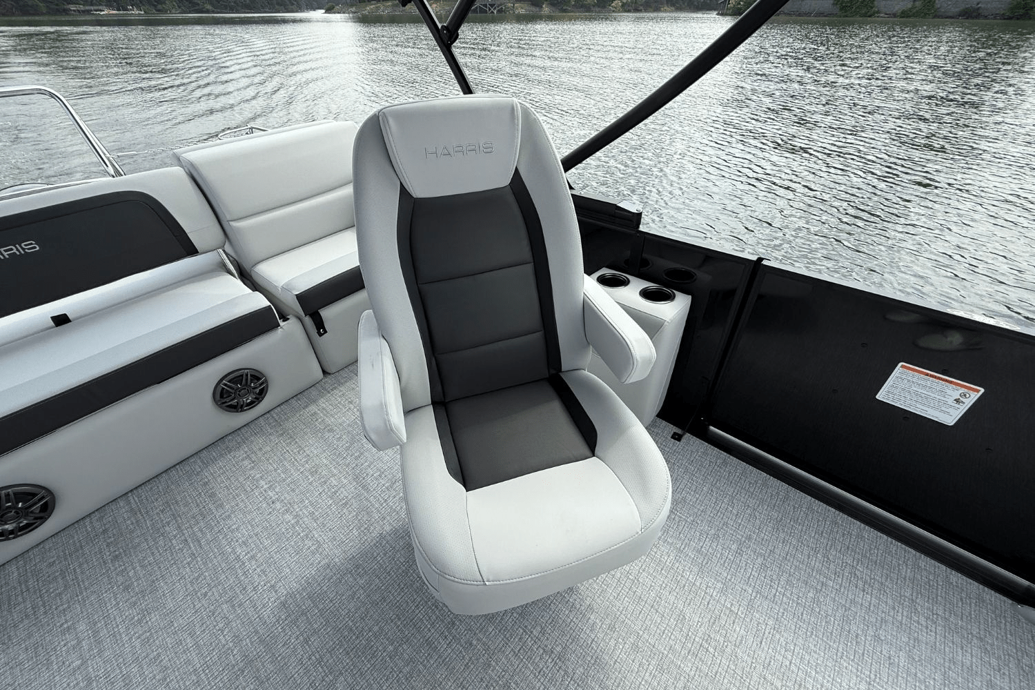 2025 Harris 230 Cruiser Image Thumbnail #17