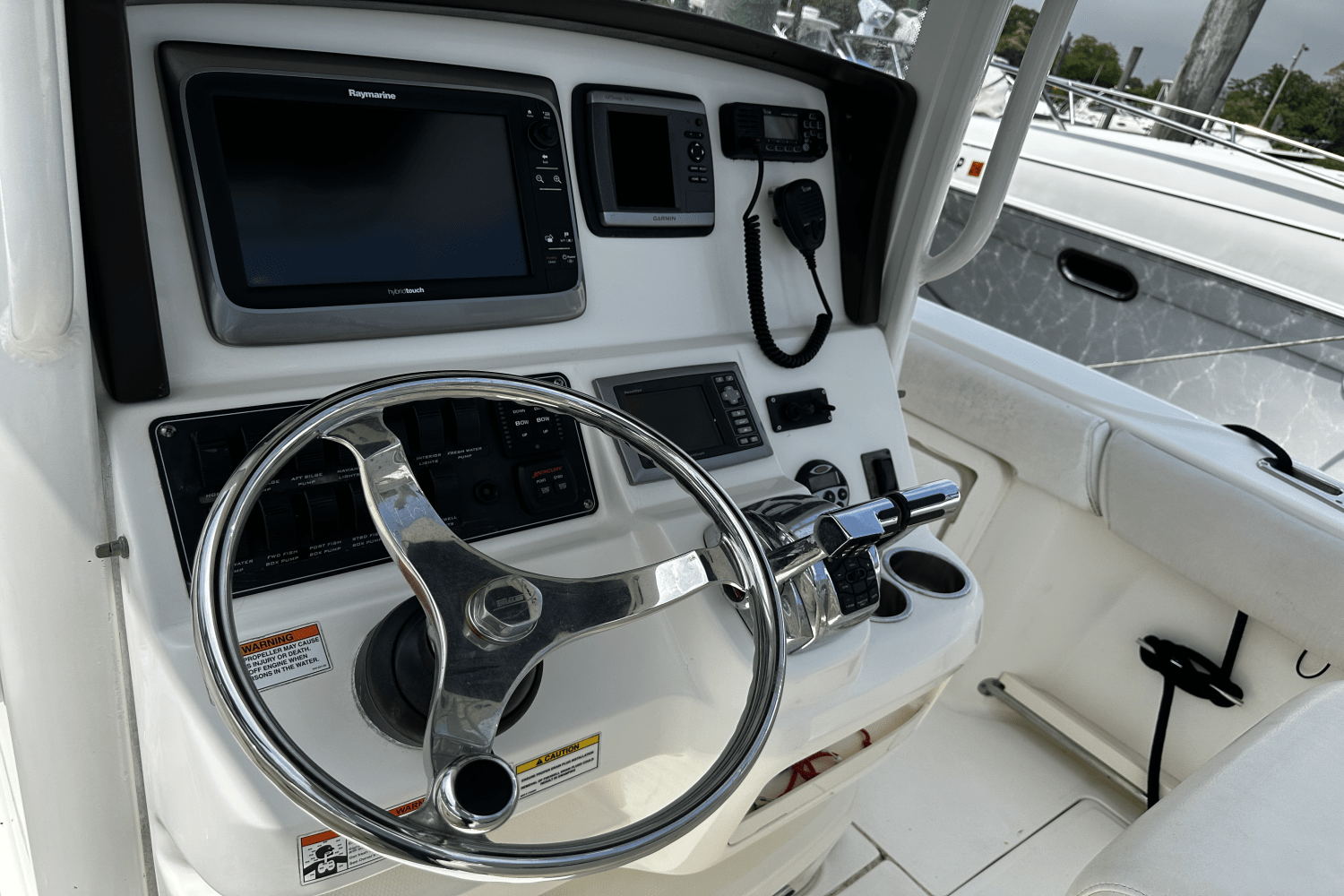 2009 Boston Whaler 250 OUTRAGE Image Thumbnail #12