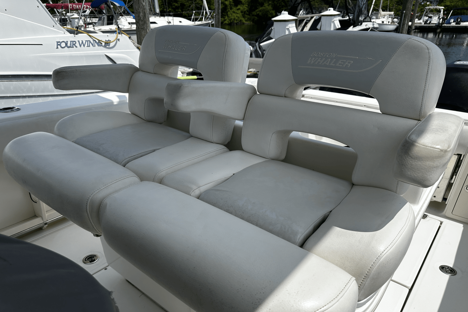 2009 Boston Whaler 250 OUTRAGE Image Thumbnail #10
