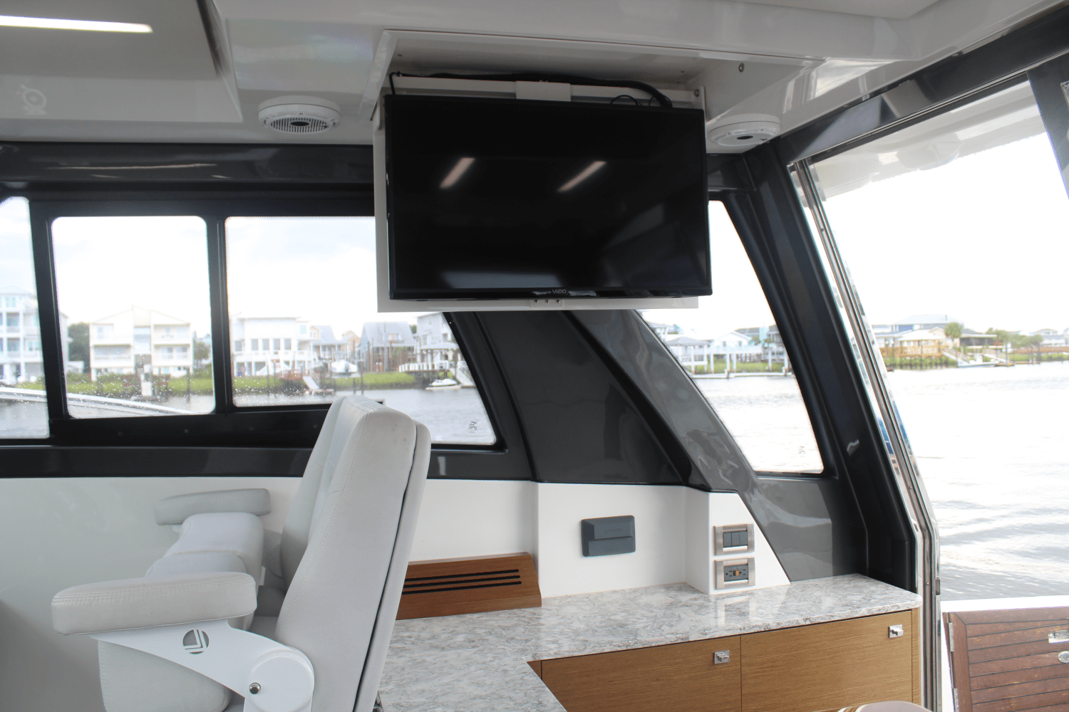 2021 Ocean Alexander 45 DIVERGENCE COUPE Image Thumbnail #18