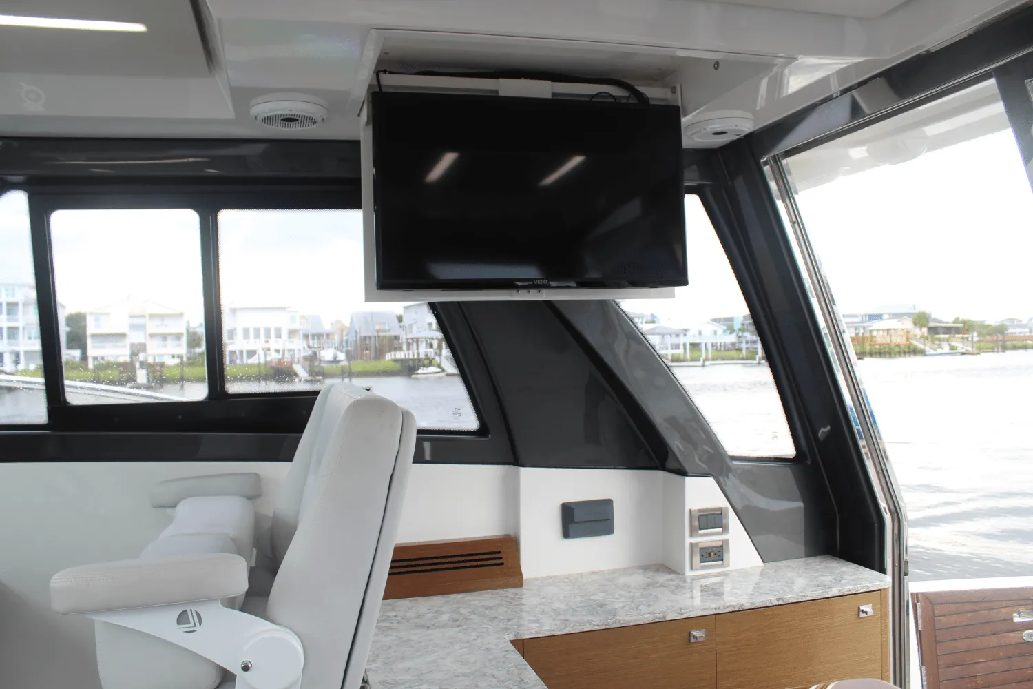 2021 Ocean Alexander 45 DIVERGENCE COUPE Image Thumbnail #18