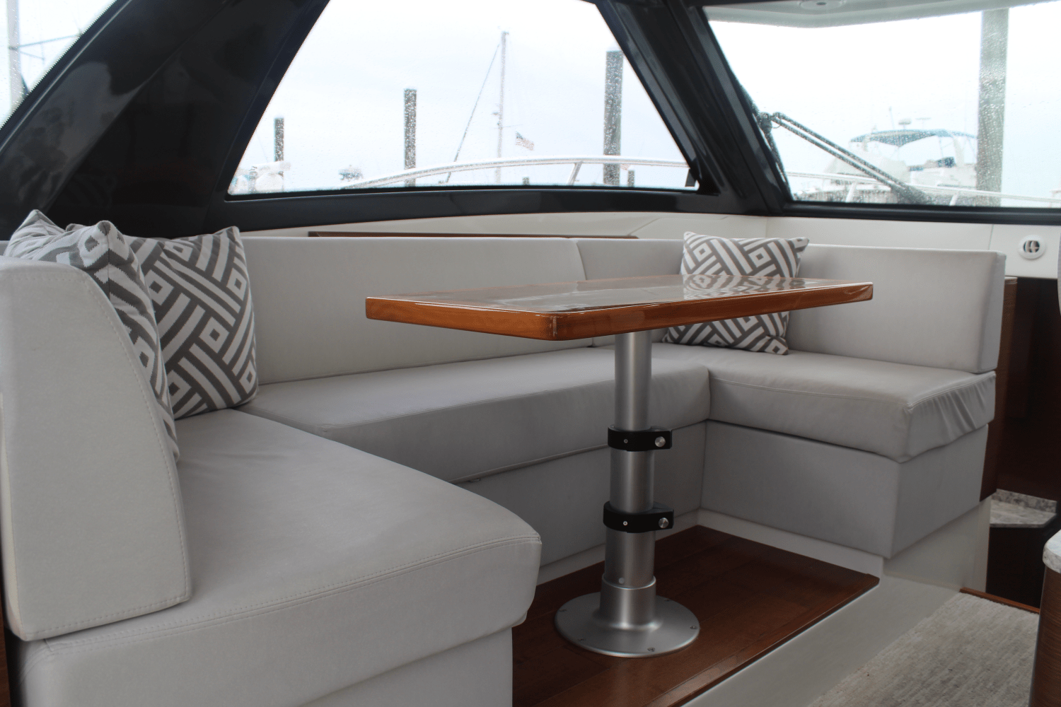 2021 Ocean Alexander 45 DIVERGENCE COUPE Image Thumbnail #10