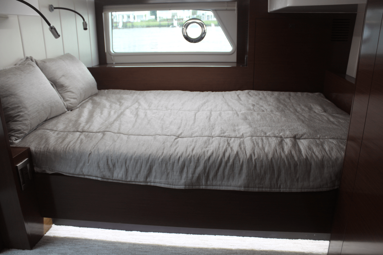 2021 Ocean Alexander 45 DIVERGENCE COUPE Image Thumbnail #16