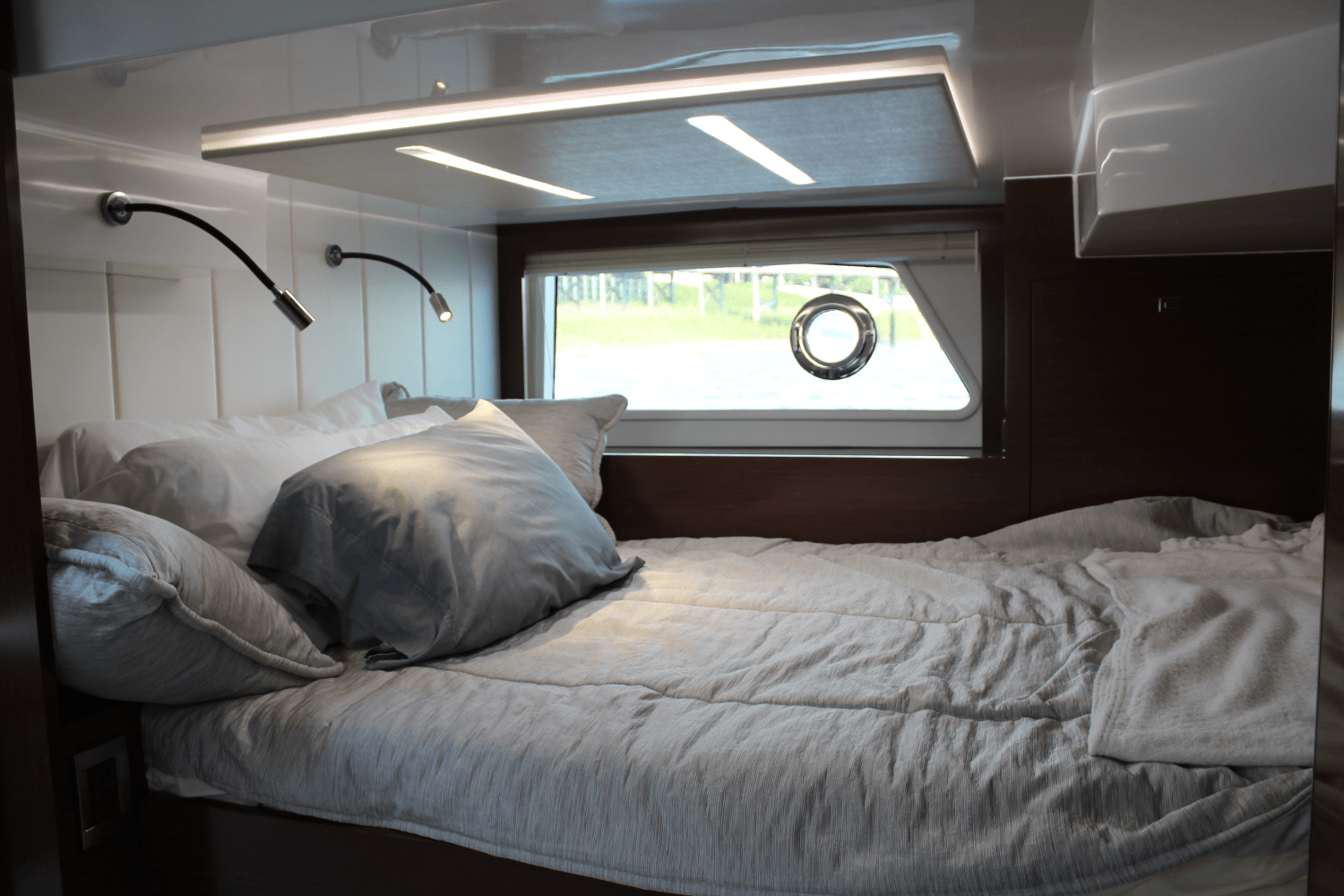 2021 Ocean Alexander 45 DIVERGENCE COUPE Image Thumbnail #30