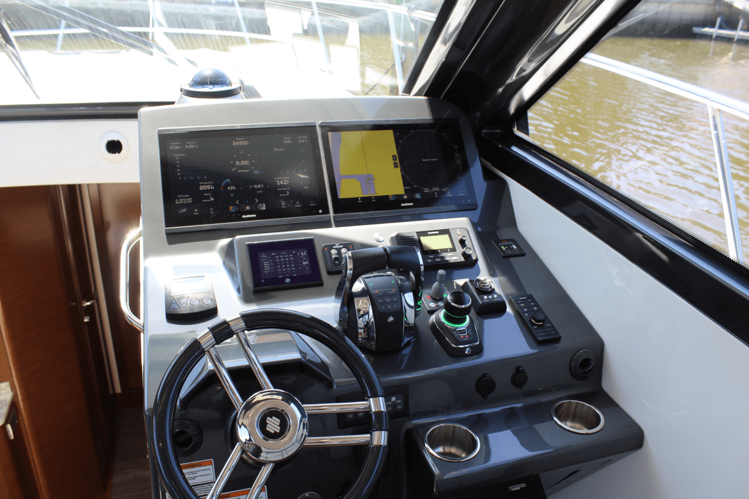 2021 Ocean Alexander 45 DIVERGENCE COUPE Image Thumbnail #5