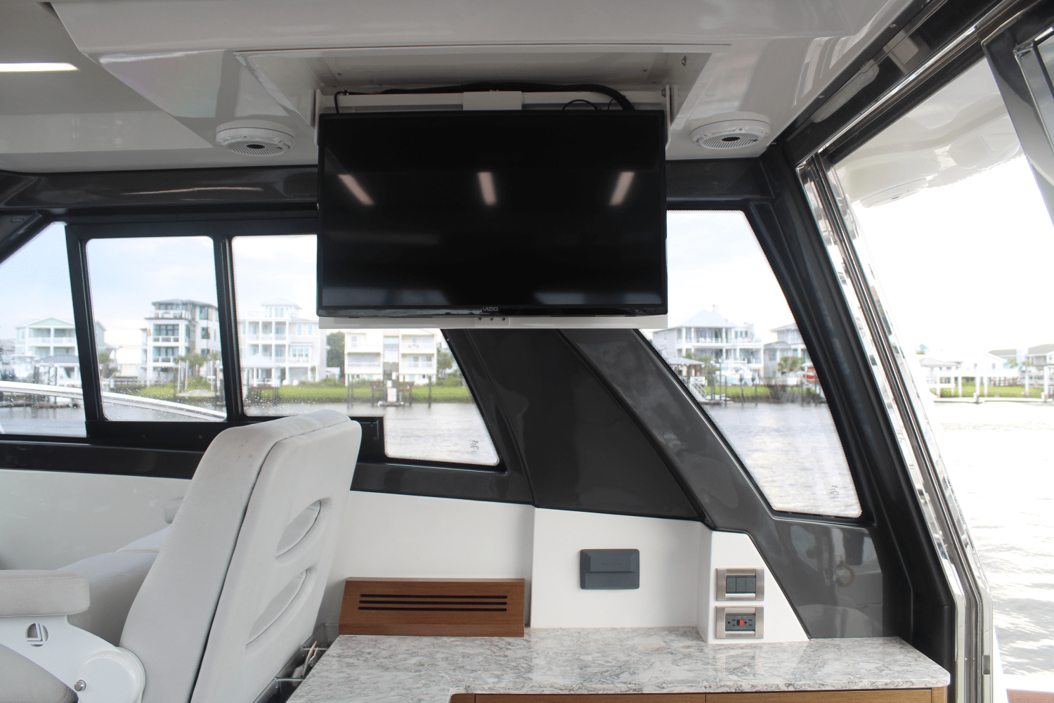 2021 Ocean Alexander 45 DIVERGENCE COUPE Image Thumbnail #19