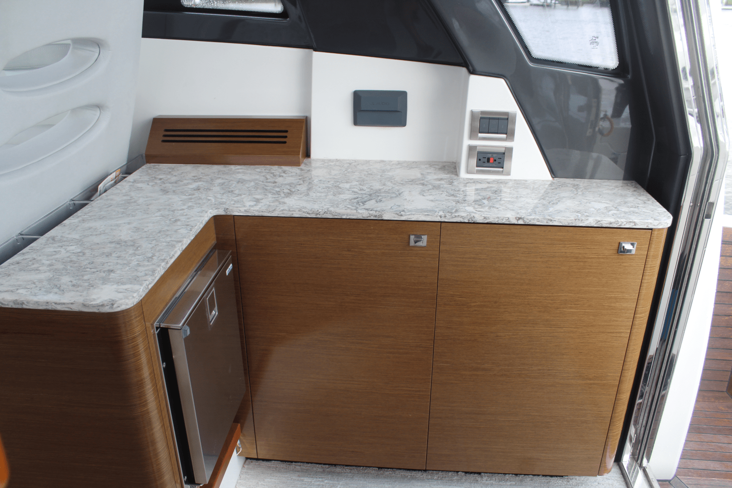 2021 Ocean Alexander 45 DIVERGENCE COUPE Image Thumbnail #14