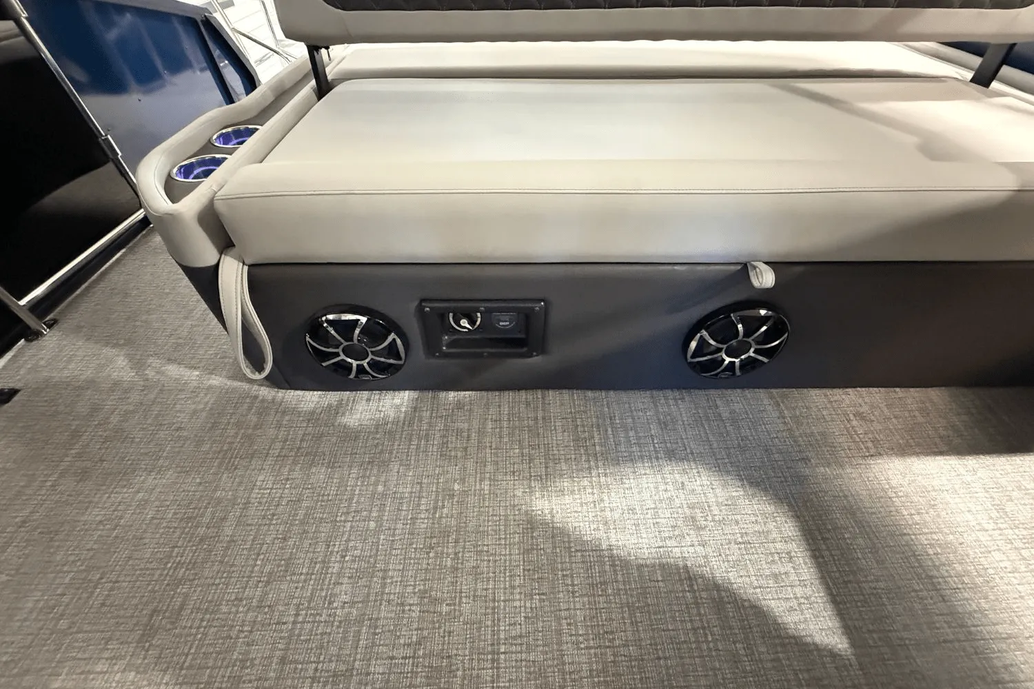 2026 Harris Sunliner 230 Image Thumbnail #11