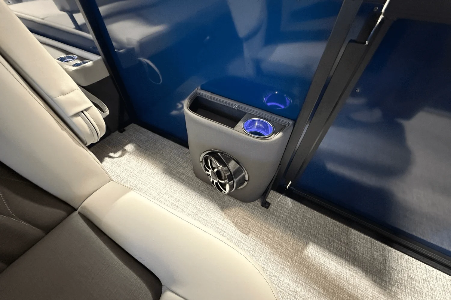 2026 Harris Sunliner 230 Image Thumbnail #18