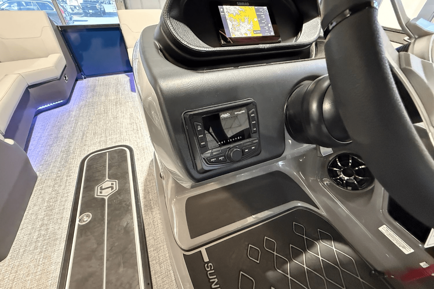 2026 Harris Sunliner 230 Image Thumbnail #15