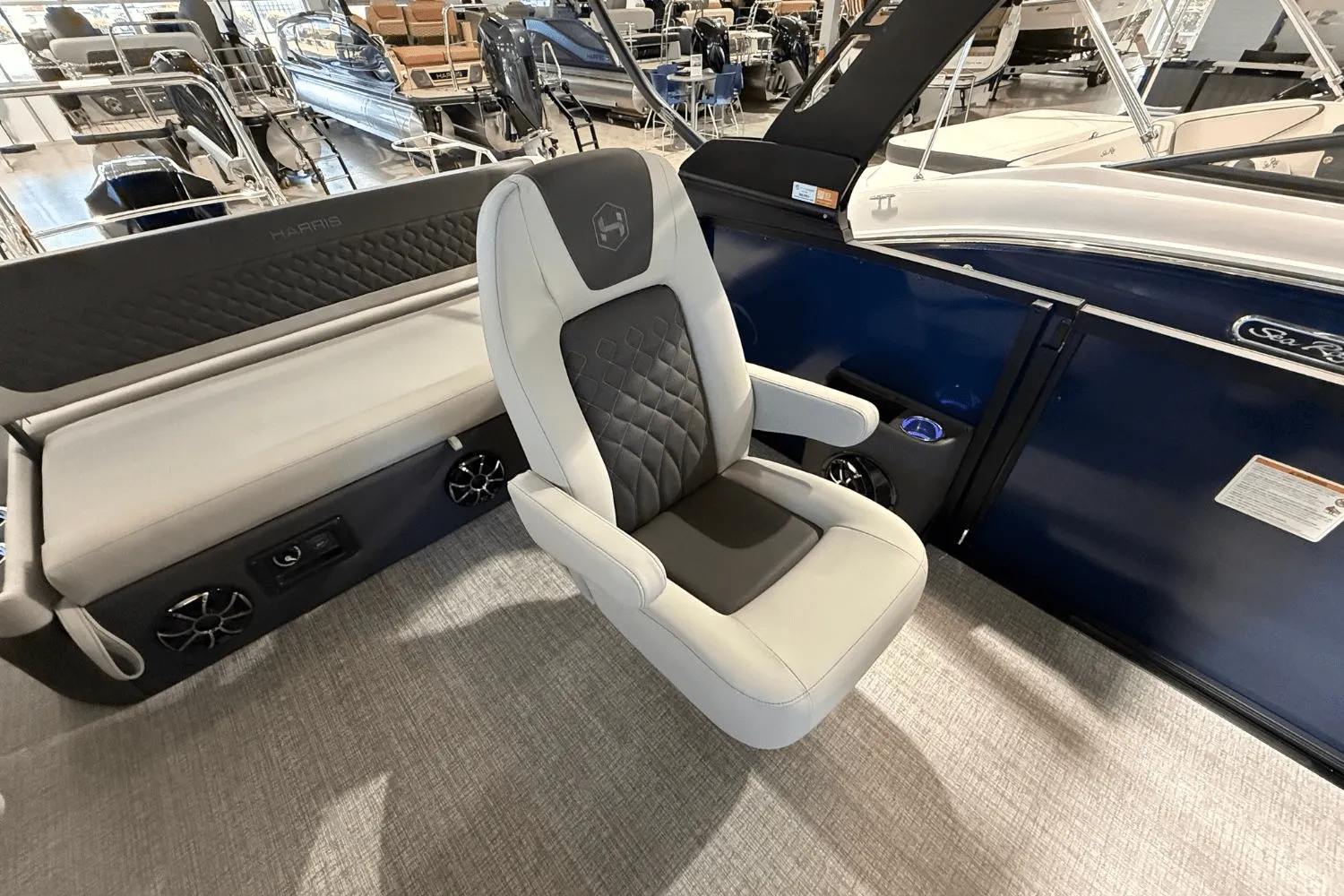 2026 Harris Sunliner 230 Image Thumbnail #17