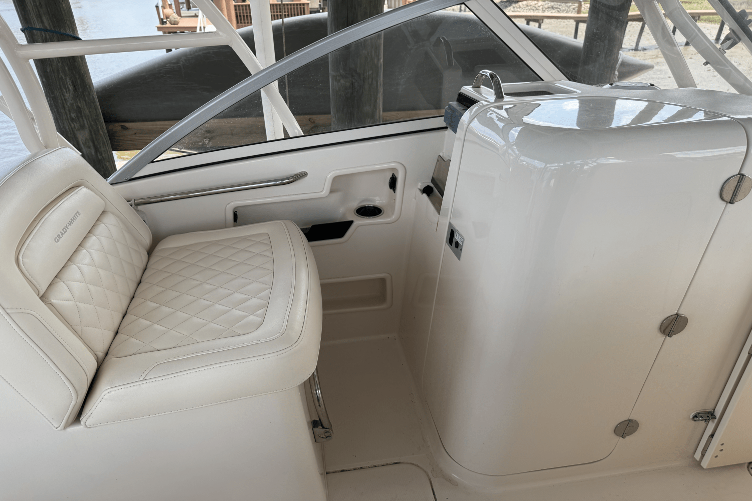 2019 Grady-White FREEDOM 235 Image Thumbnail #6