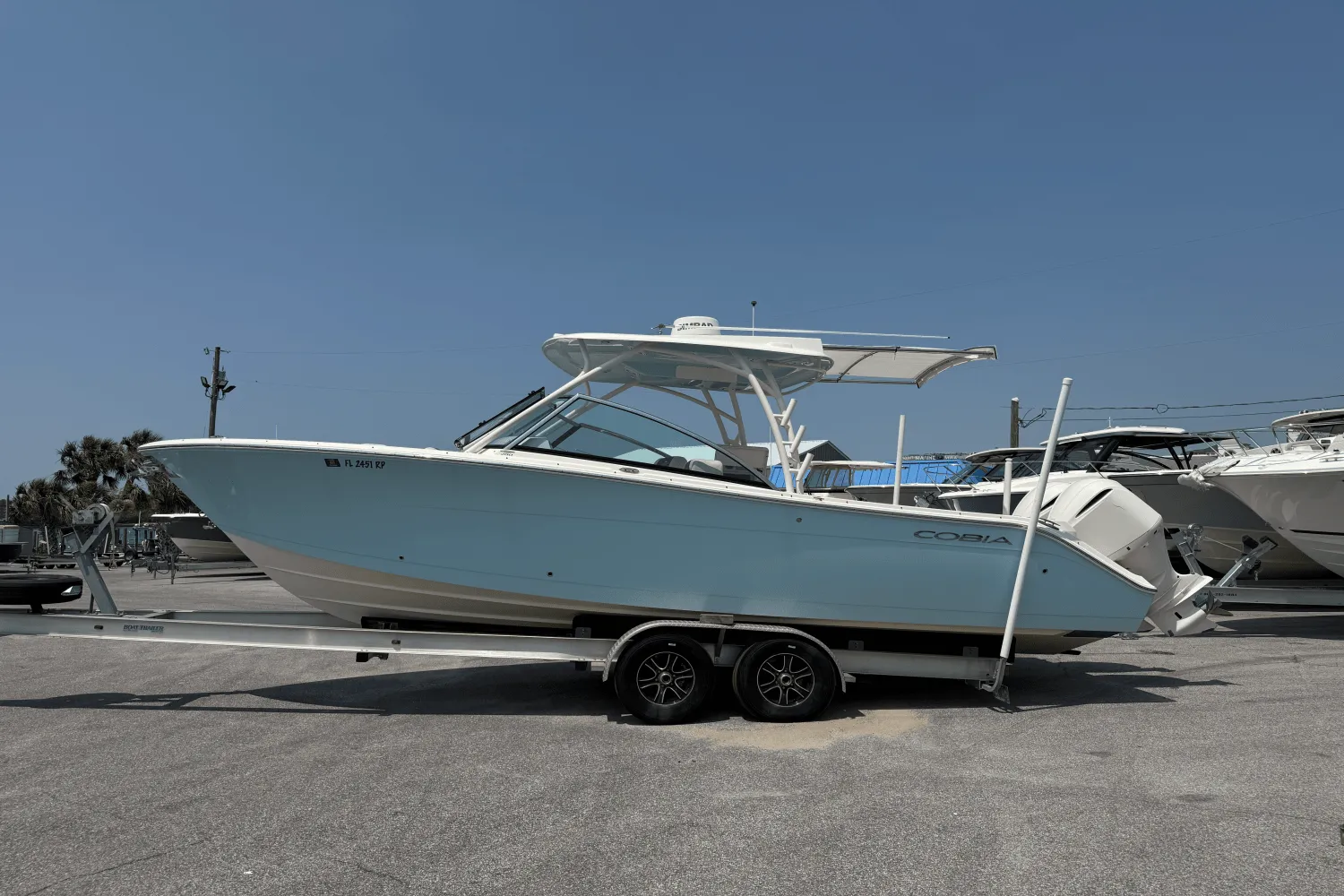 2018 Cobia 280 DC Image Thumbnail #3