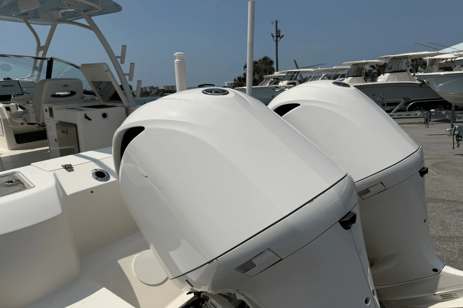 2018 Cobia 280 DC Image Thumbnail #8