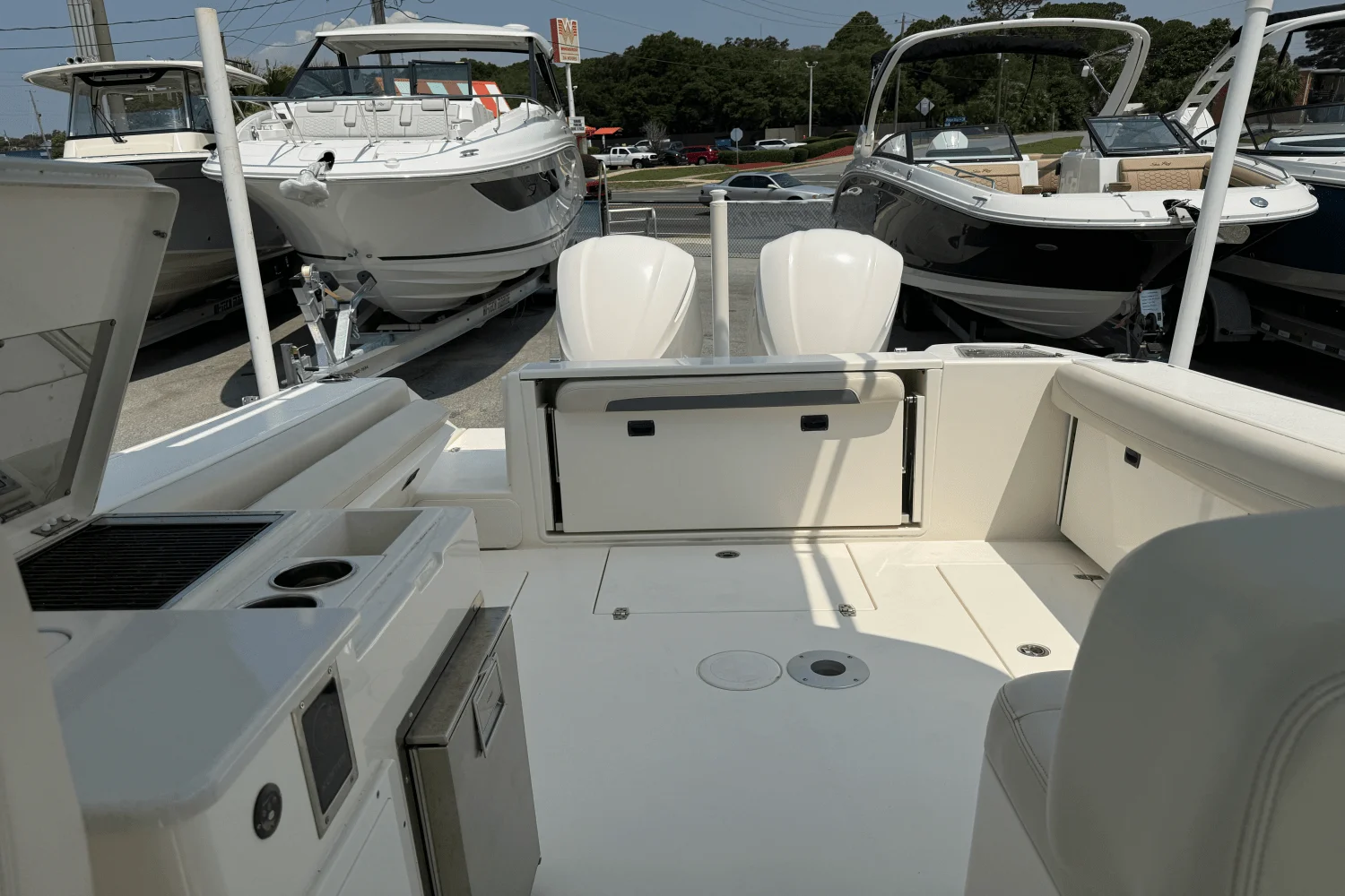 2018 Cobia 280 DC Image Thumbnail #20