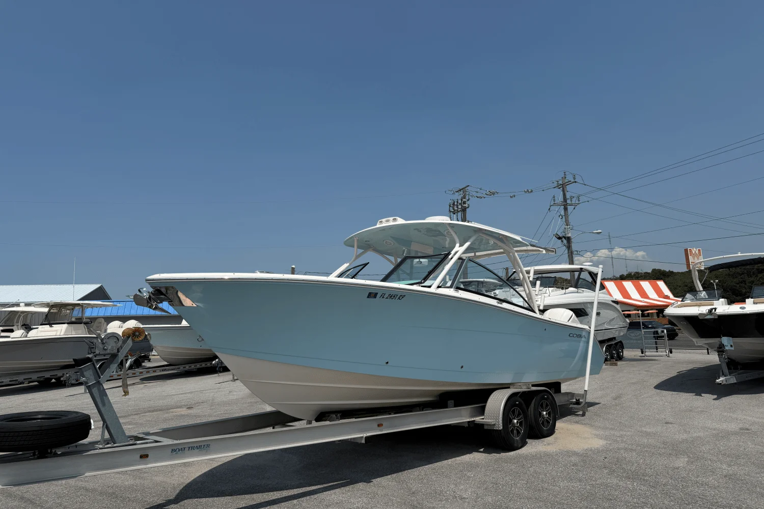 2018 Cobia 280 DC Image Thumbnail #2