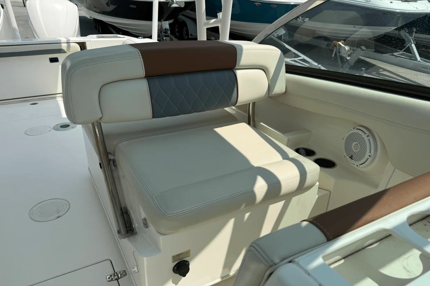 2018 Cobia 280 DC Image Thumbnail #28