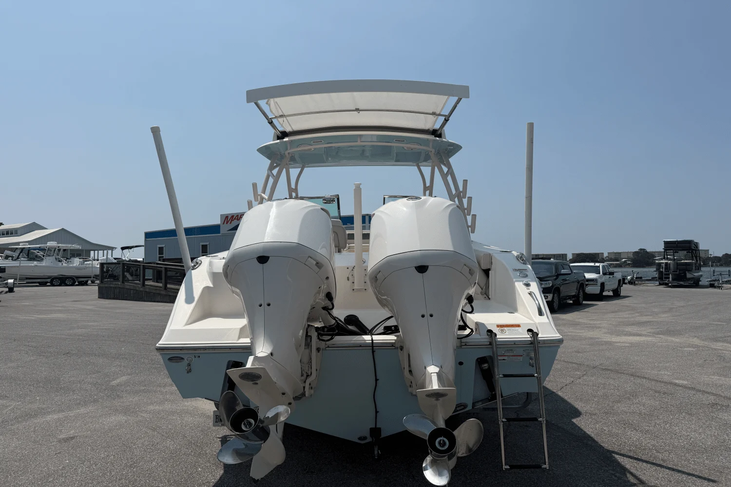 2018 Cobia 280 DC Image Thumbnail #4