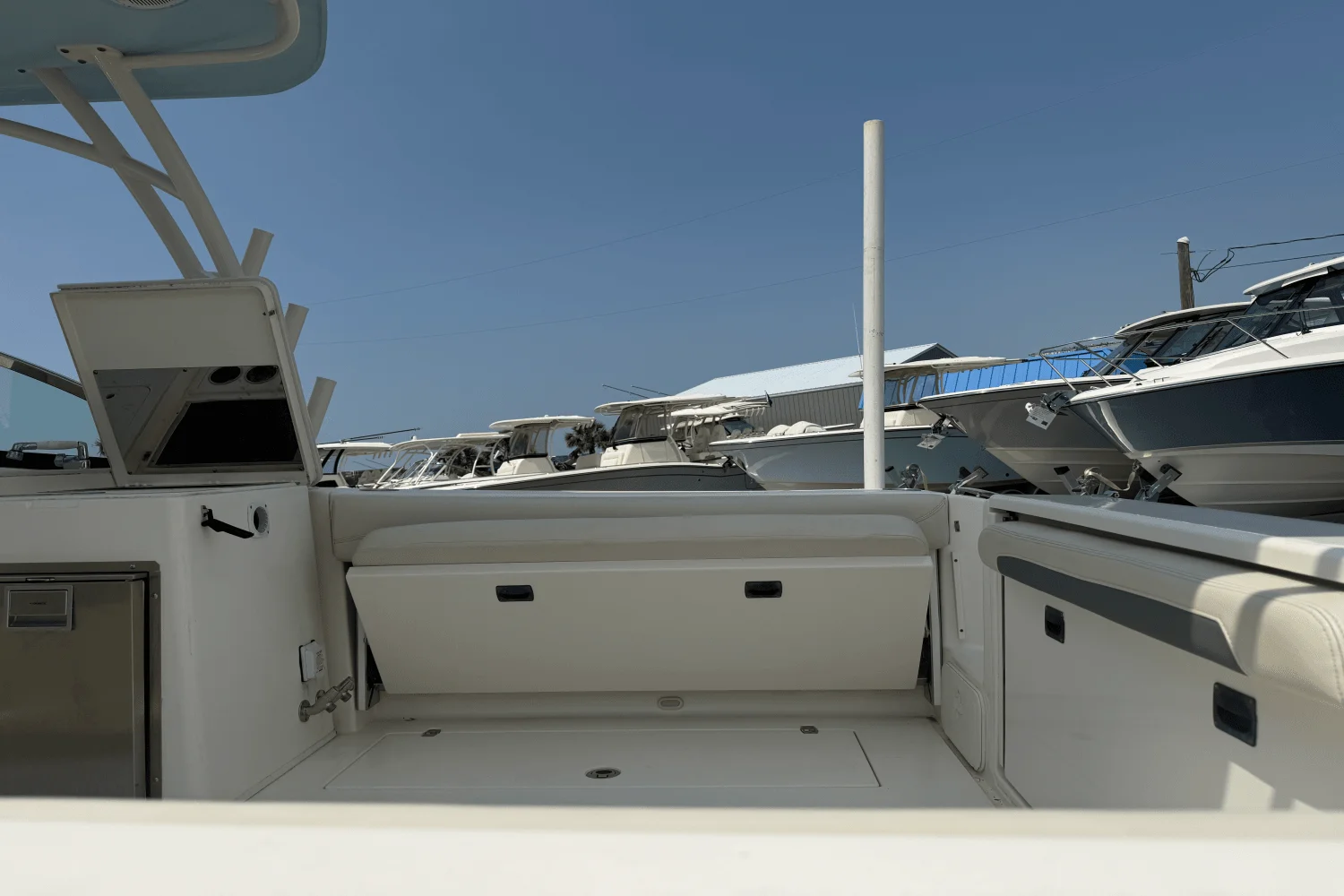 2018 Cobia 280 DC Image Thumbnail #14