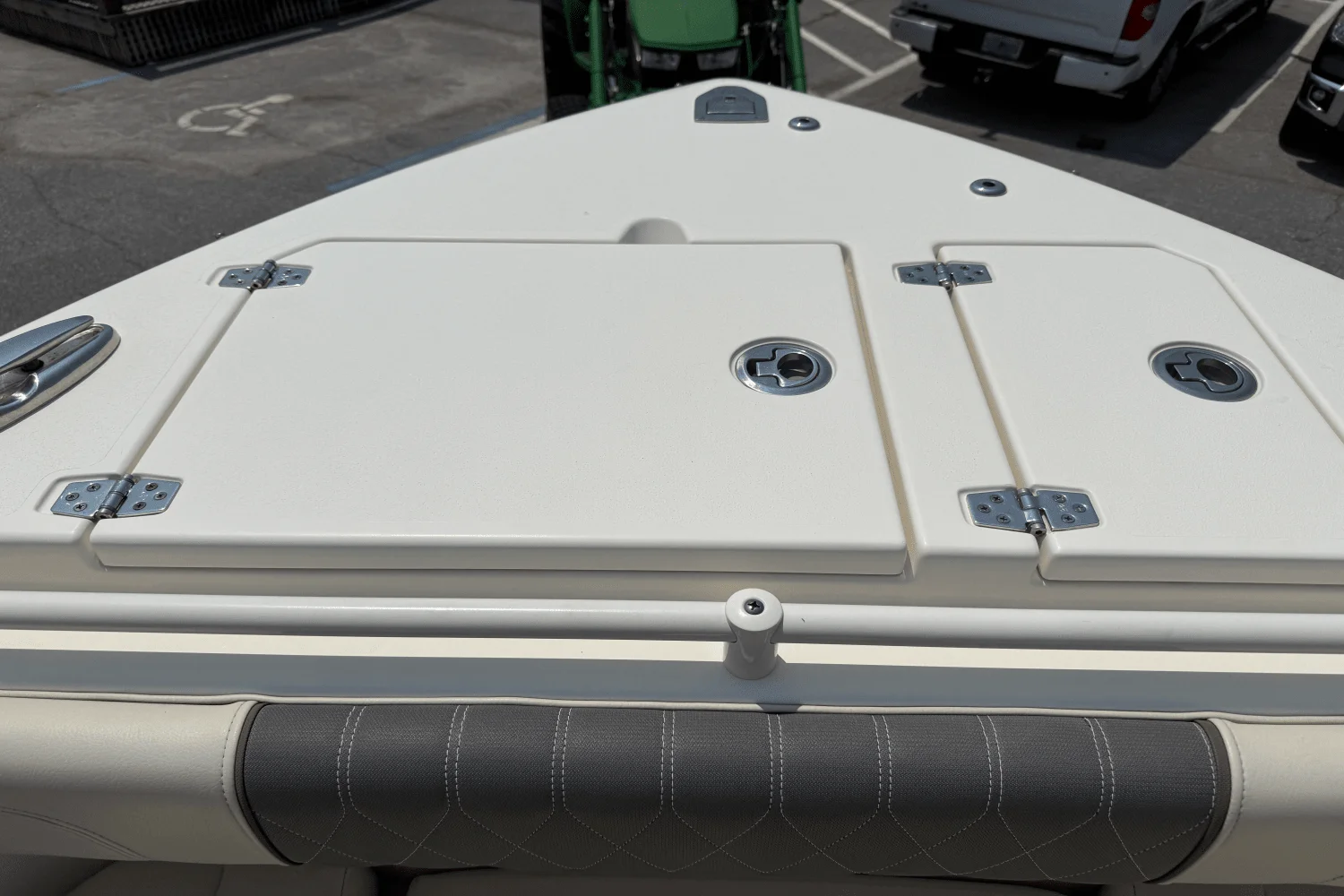 2018 Cobia 280 DC Image Thumbnail #38