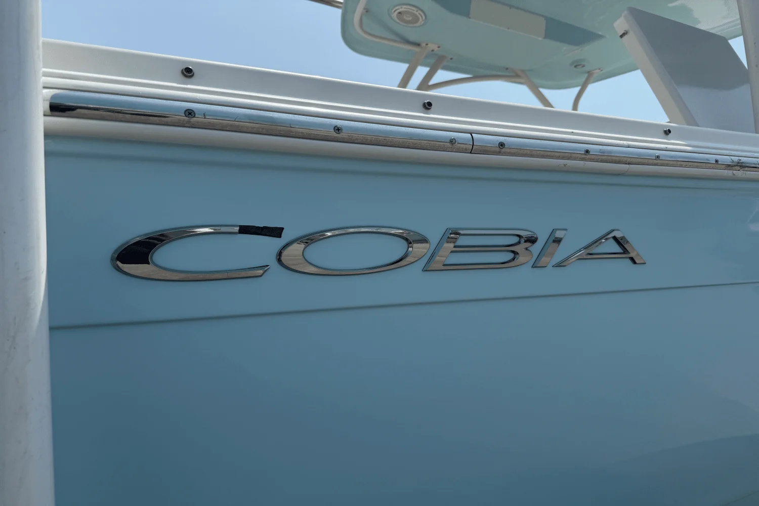 2018 Cobia 280 DC Image Thumbnail #1