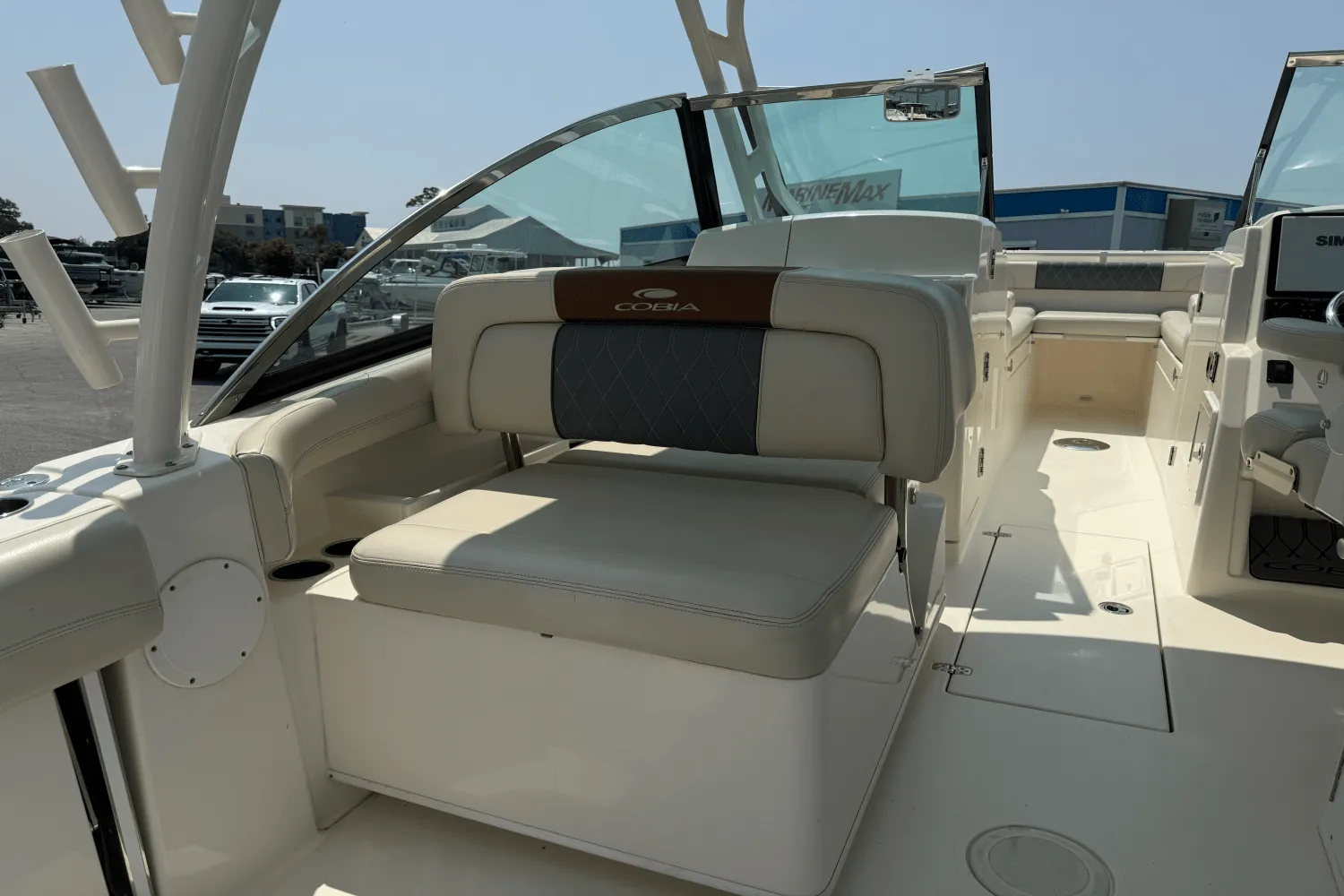 2018 Cobia 280 DC Image Thumbnail #25