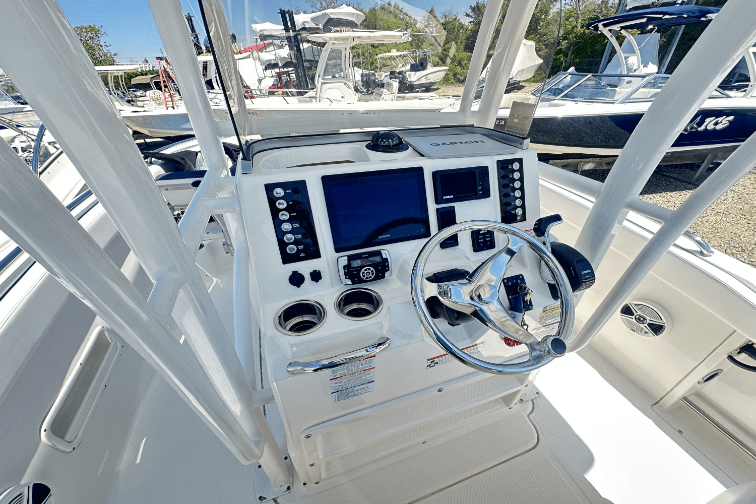2020 Robalo R222 Image Thumbnail #7