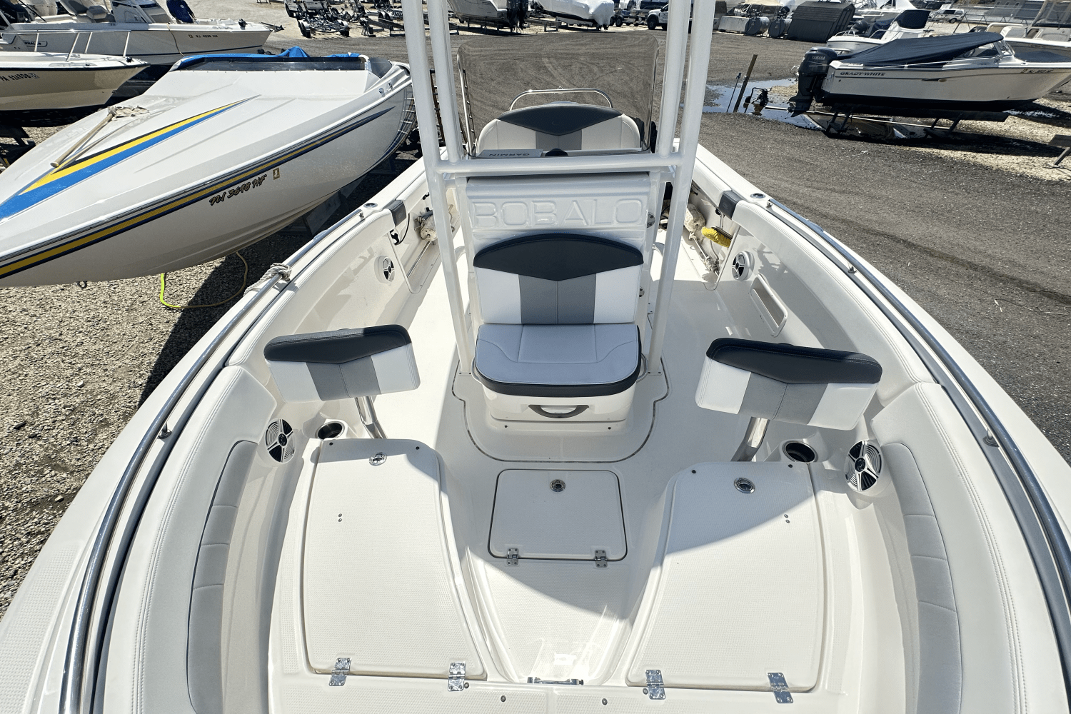 2020 Robalo R222 Image Thumbnail #10