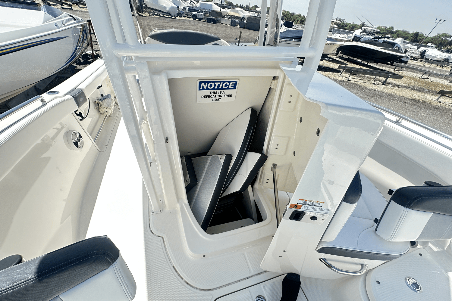 2020 Robalo R222 Image Thumbnail #12