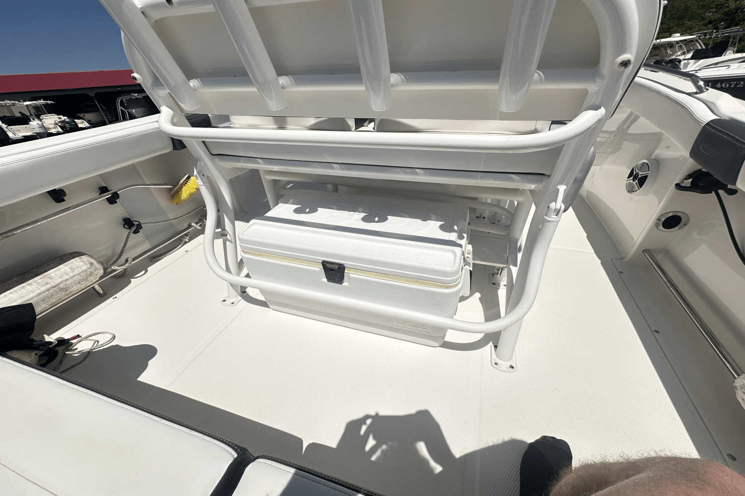 2020 Robalo R222 Image Thumbnail #4