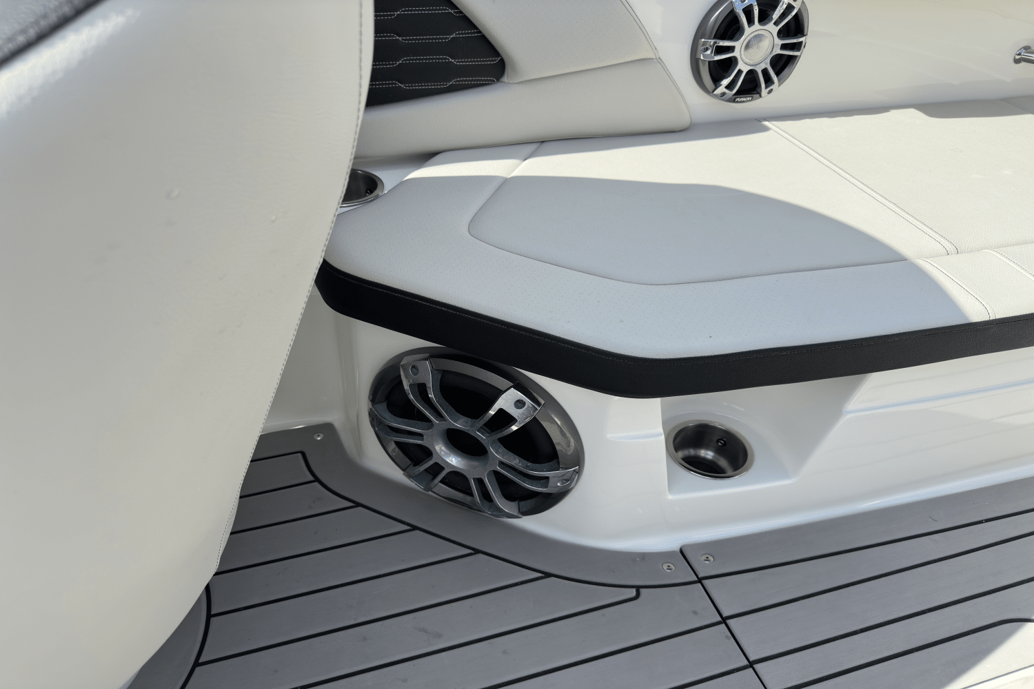 2022 Sea Ray 230 SPX Image Thumbnail #12