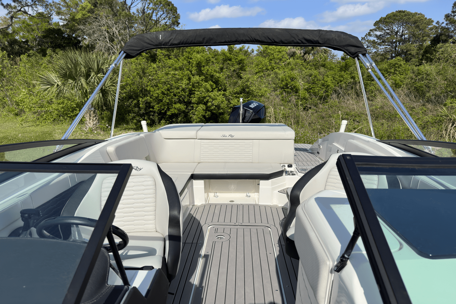 2022 Sea Ray 230 SPX Image Thumbnail #9