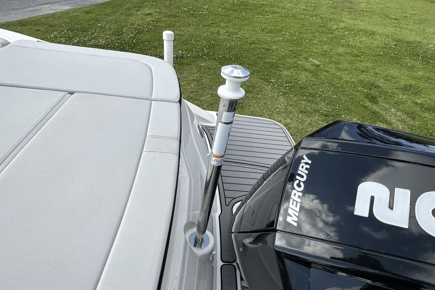 2022 Sea Ray 230 SPX Image Thumbnail #5