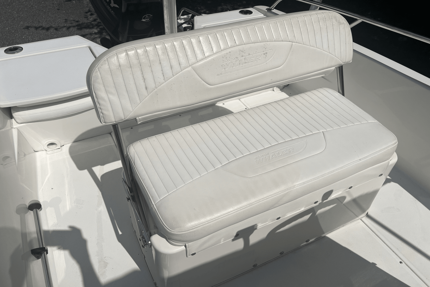 2014 Boston Whaler 170 DAUNTLESS Image Thumbnail #5