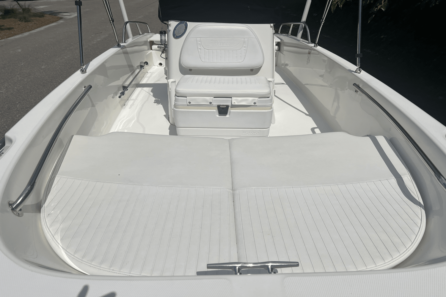 2014 Boston Whaler 170 DAUNTLESS Image Thumbnail #3