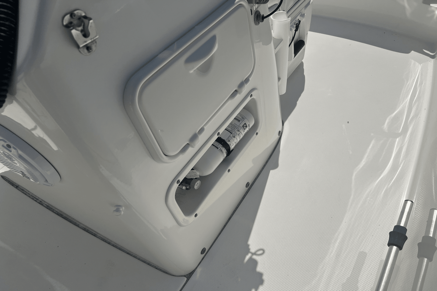 2014 Boston Whaler 170 DAUNTLESS Image Thumbnail #15