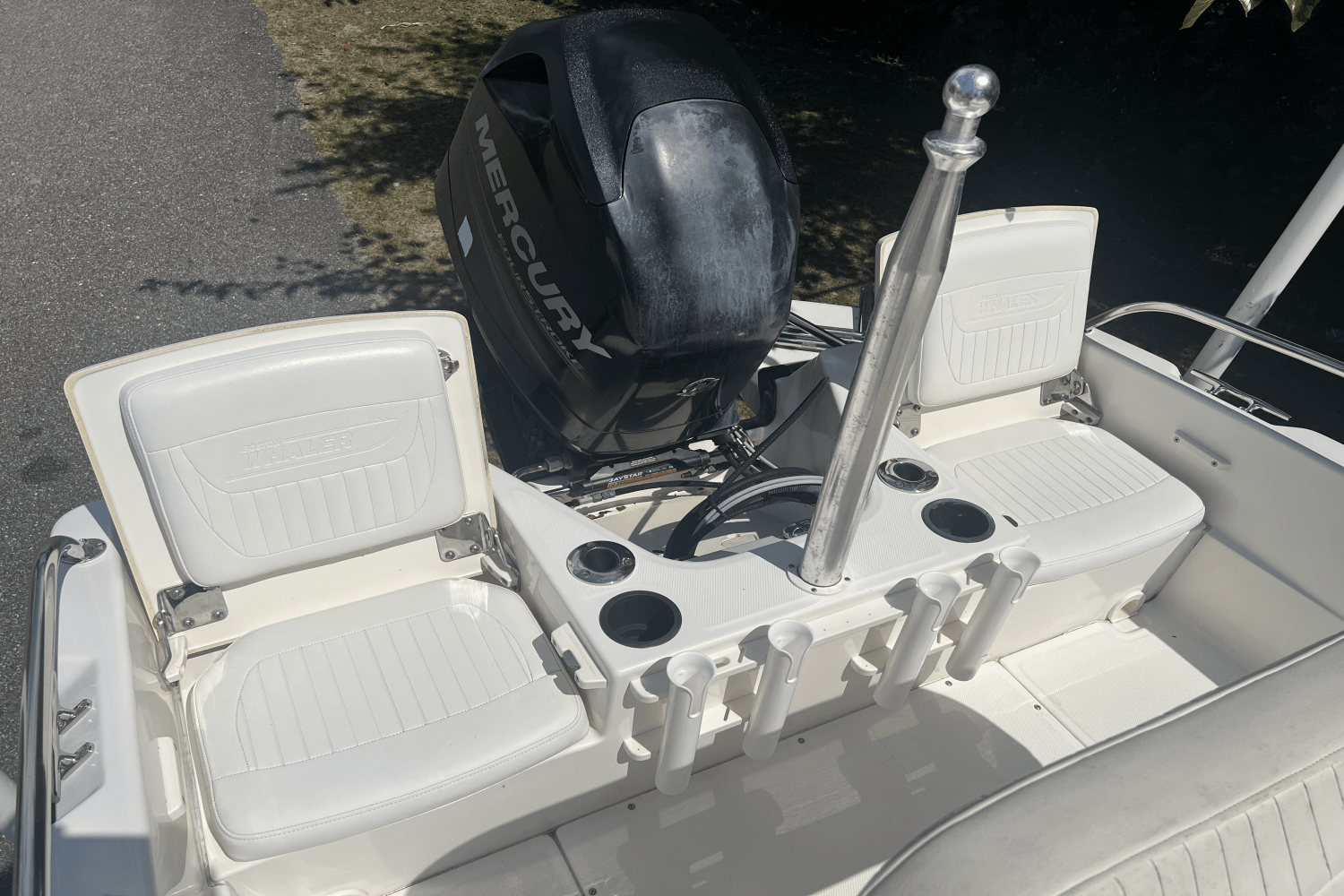 2014 Boston Whaler 170 DAUNTLESS Image Thumbnail #6