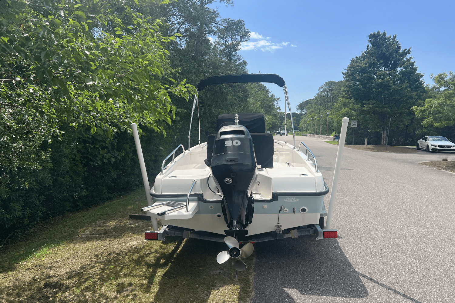 2014 Boston Whaler 170 DAUNTLESS Image Thumbnail #1