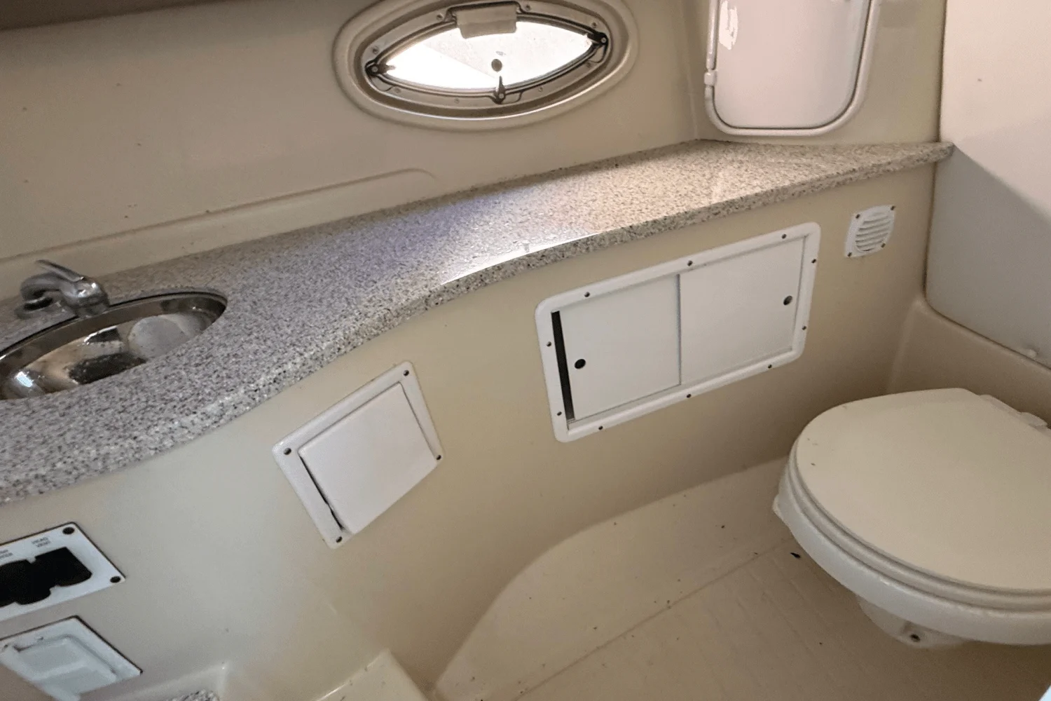 2008 Four Winns 310 HORIZON Image Thumbnail #9