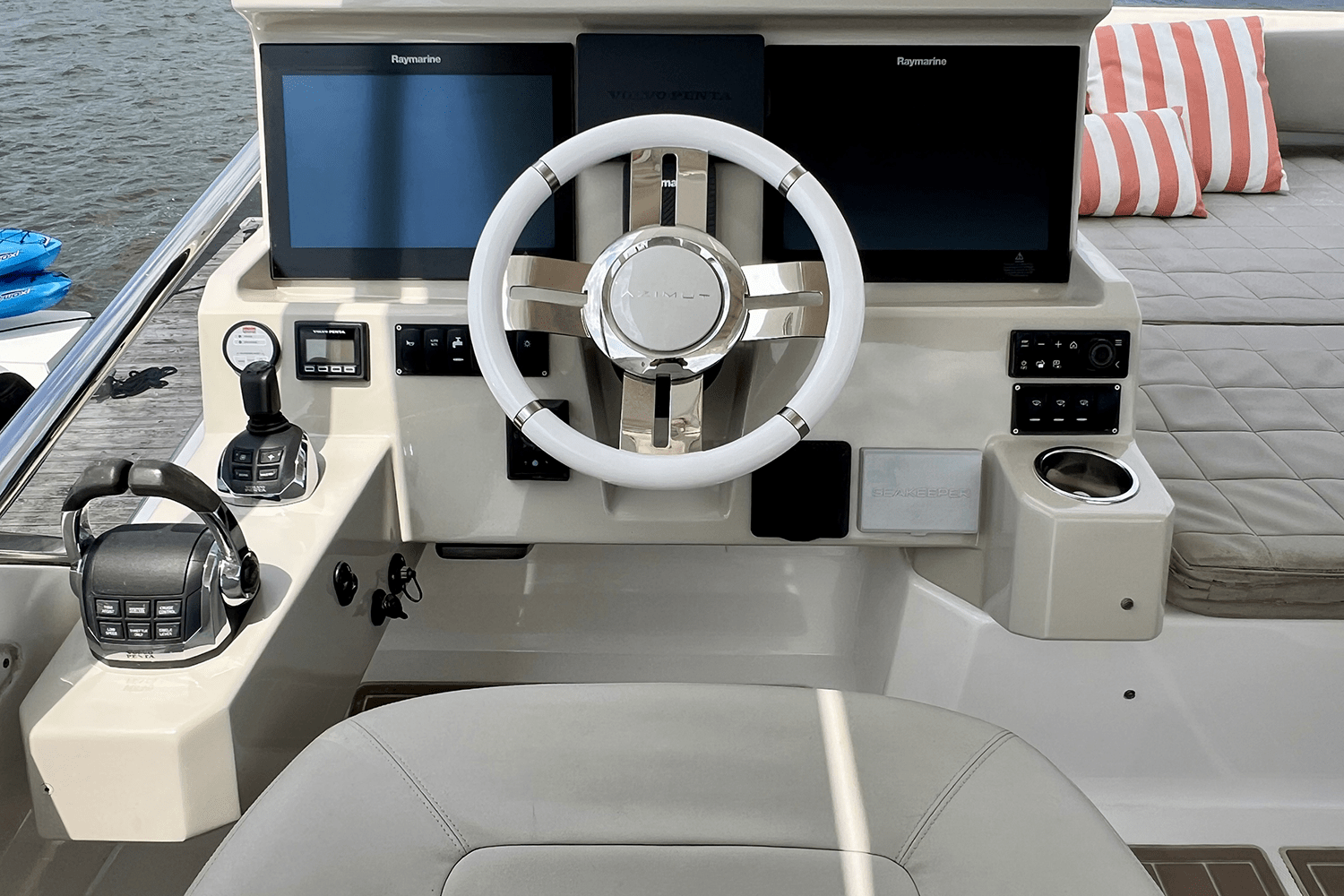 2019 Azimut 50 FLYBRIDGE Image Thumbnail #26