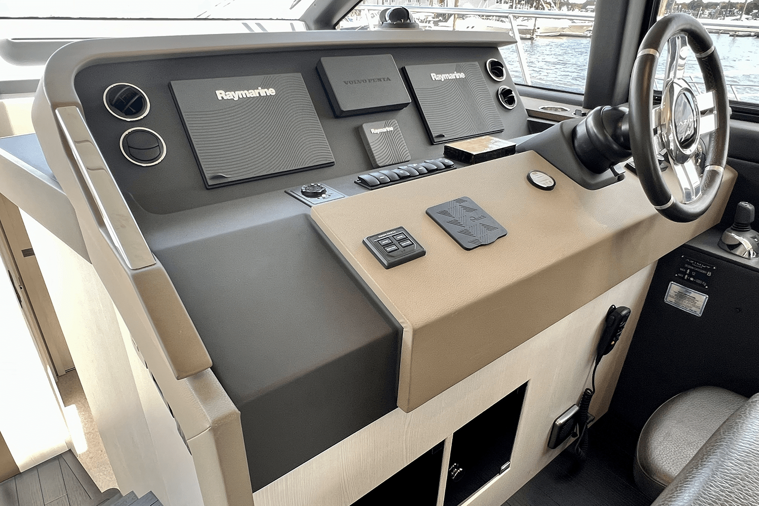 2019 Azimut 50 FLYBRIDGE Image Thumbnail #98
